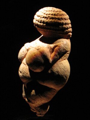 Venus de willendorf, La diosa madre paleolítica