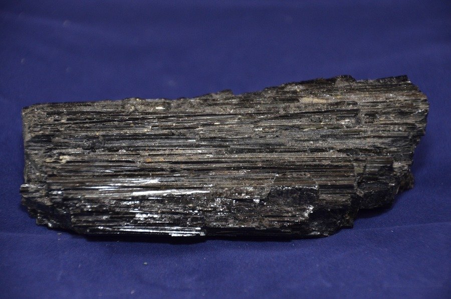 Turmalina estriada, Wiccana, la forma de los cristales